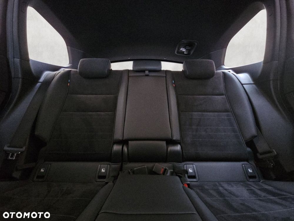 BMW X1 sDrive18d M Sport - 24