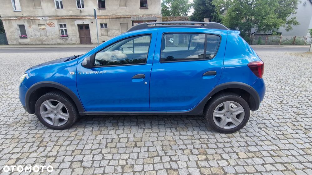 Dacia Sandero dCi 90 S&S Celebration - 8