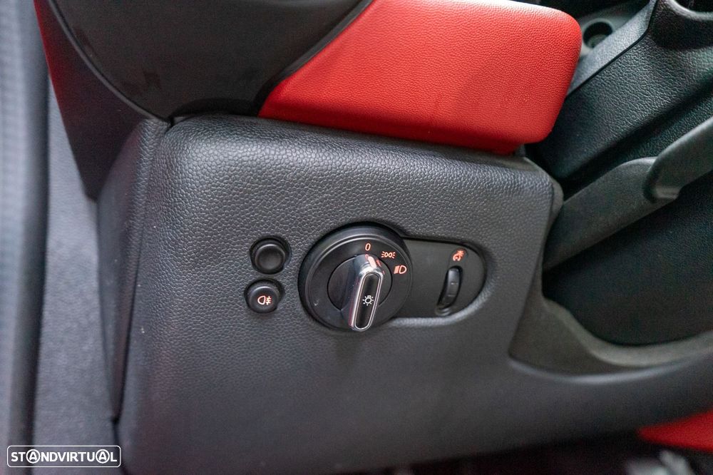 MINI 3 Portas John Cooper Works Auto Desportiva - 43