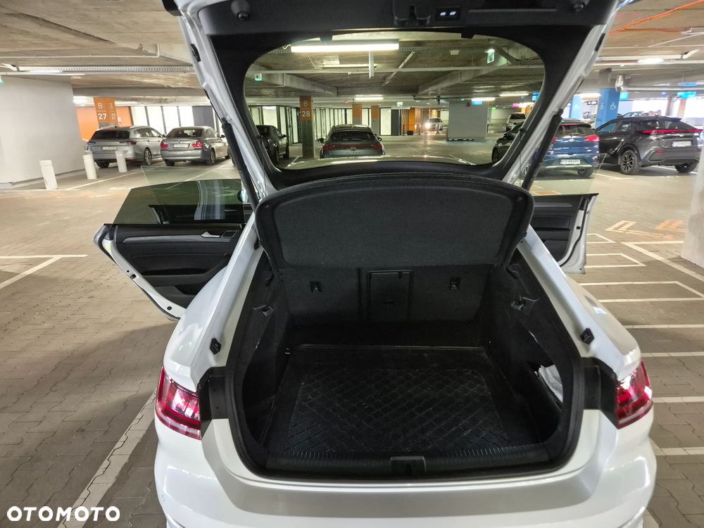 Volkswagen Arteon 2.0 TDI SCR R-Line Edition DSG - 17