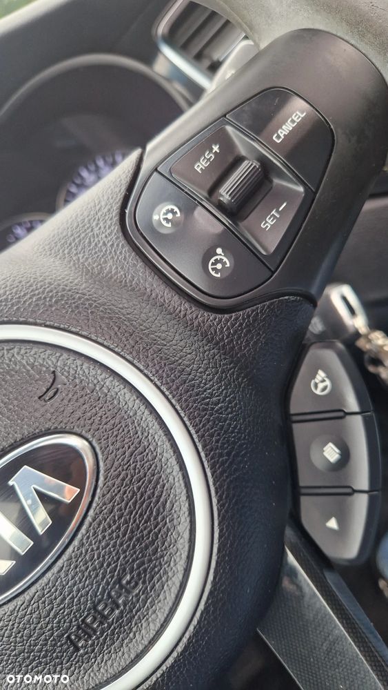 Kia Carens 1.6 GDI Edition 7 - 16