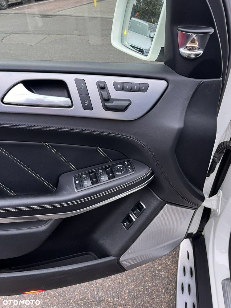 Mercedes-Benz GL 63 AMG - 14