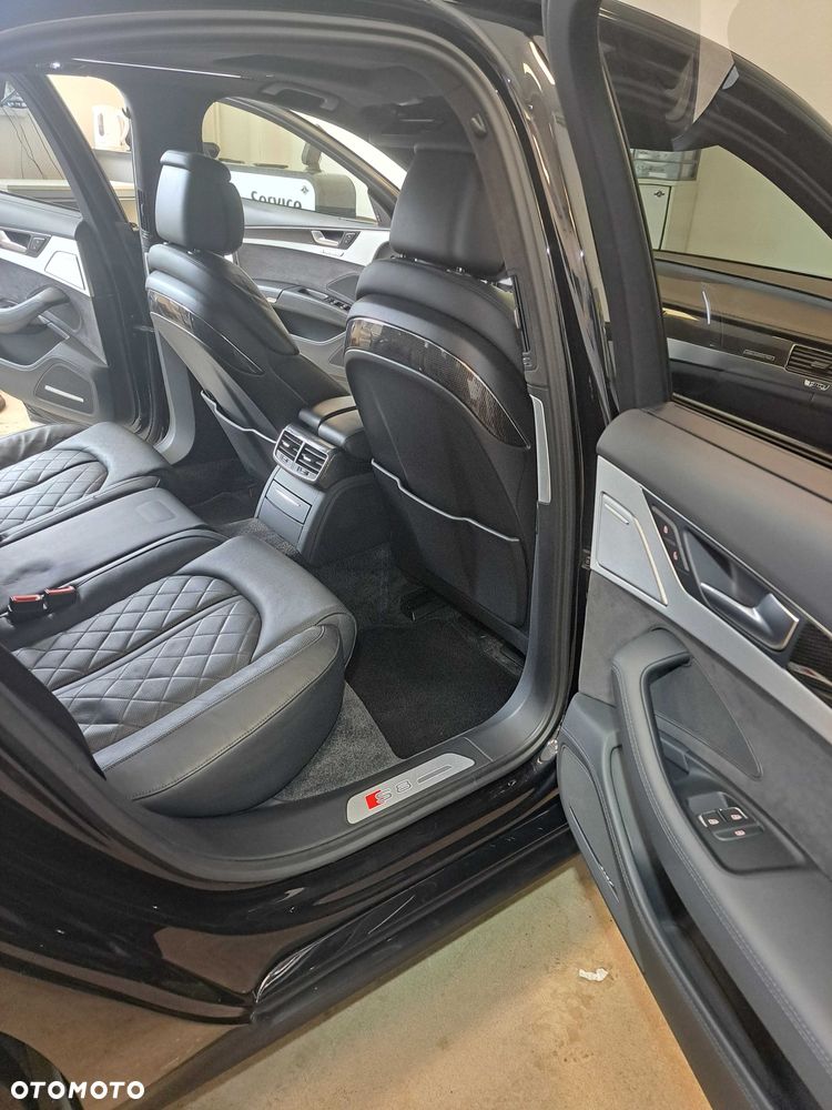 Audi S8 - 3
