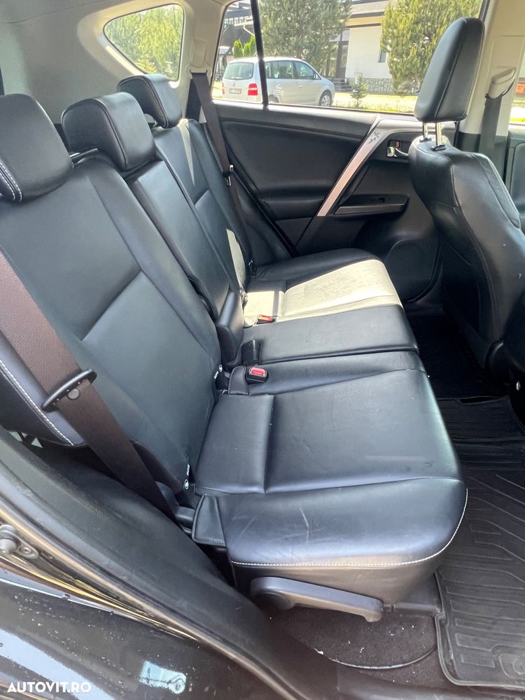 Toyota RAV4 - 10