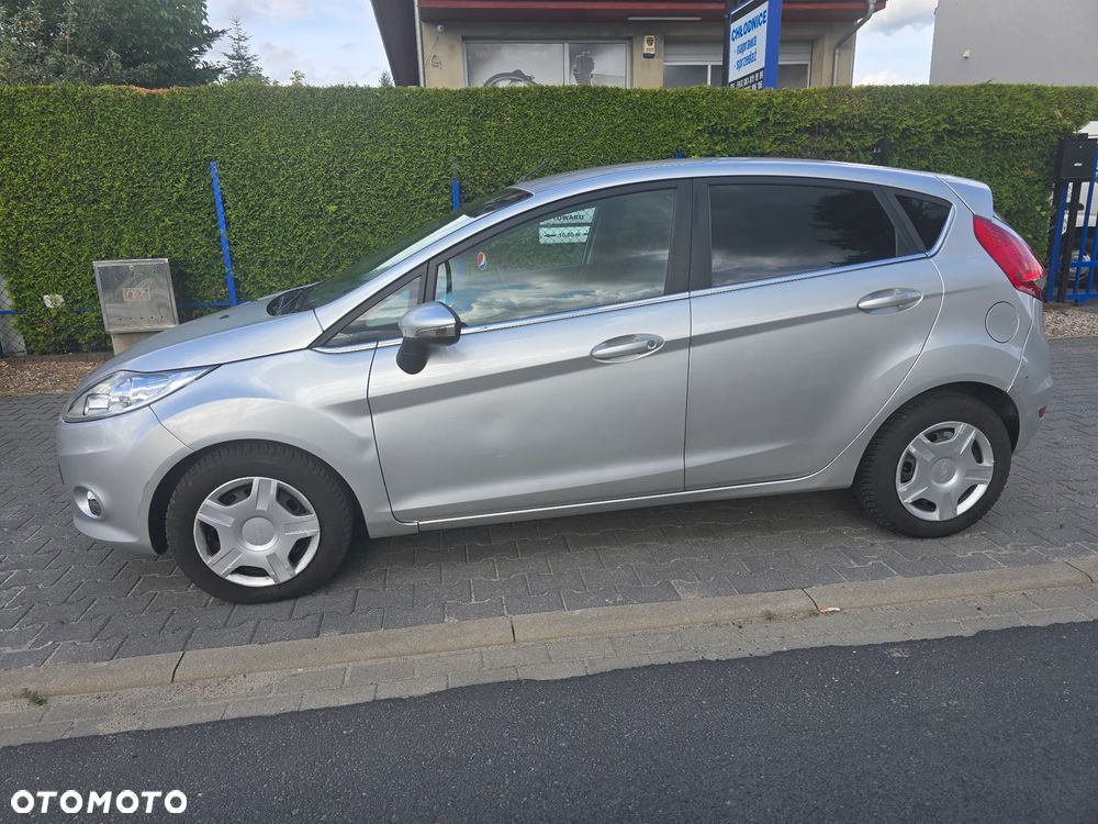 Ford Fiesta 1.6 TDCi DPF Titanium - 4