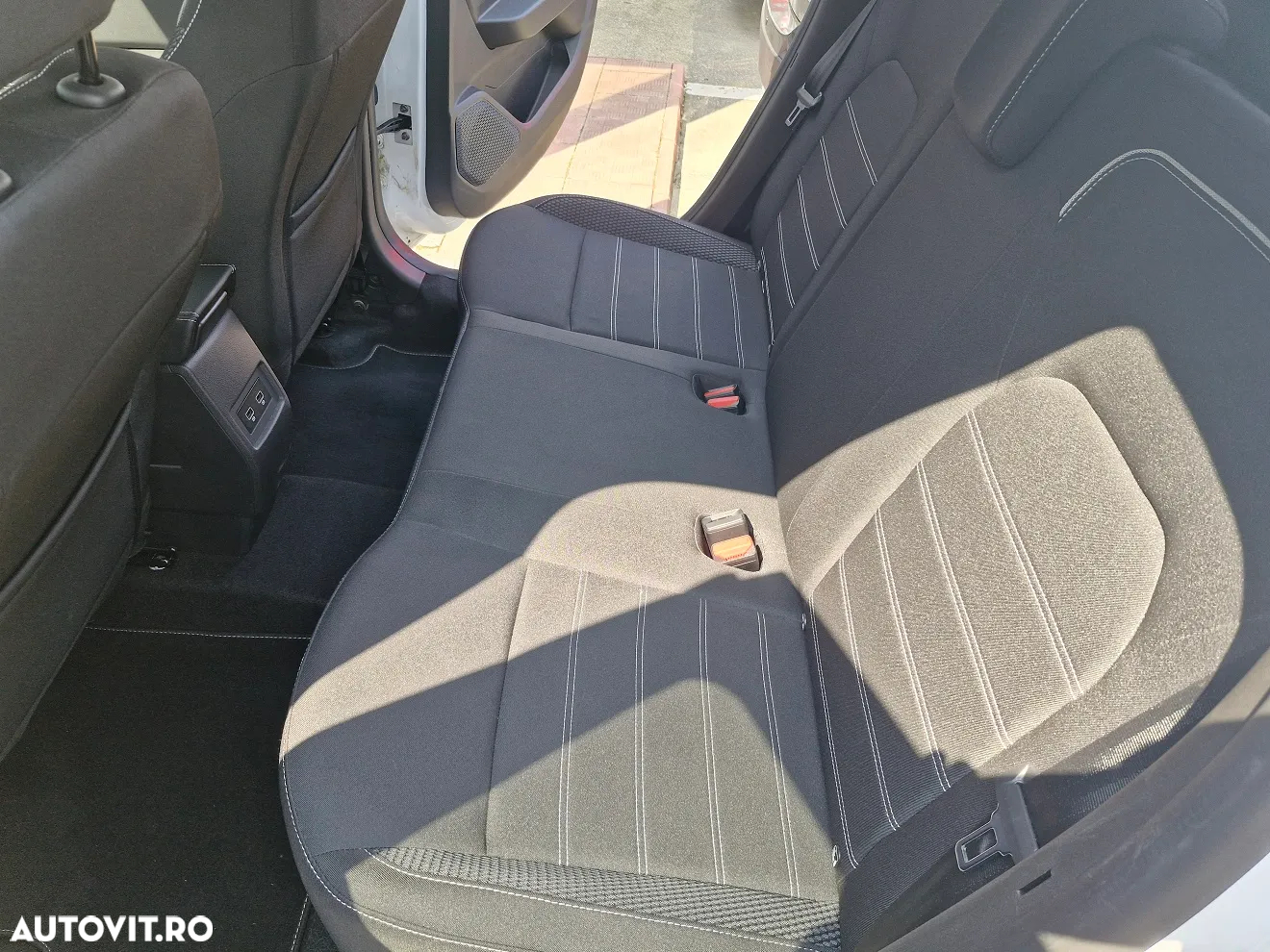 Dacia Duster ECO-G 100 Journey+ - 10