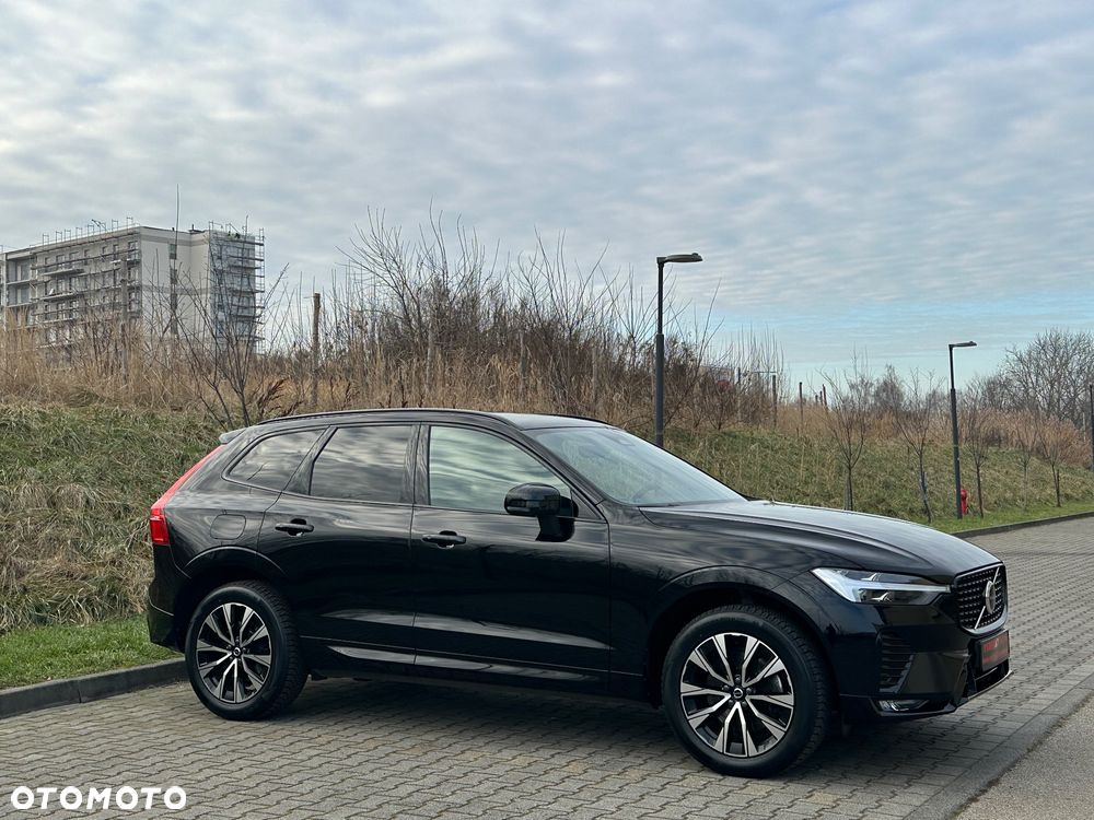 Volvo XC 60 B4 B Plus Dark - 17