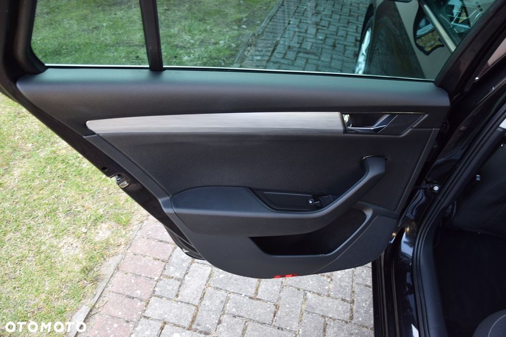 Skoda Superb 2.0 TDI Ambition DSG7 - 34