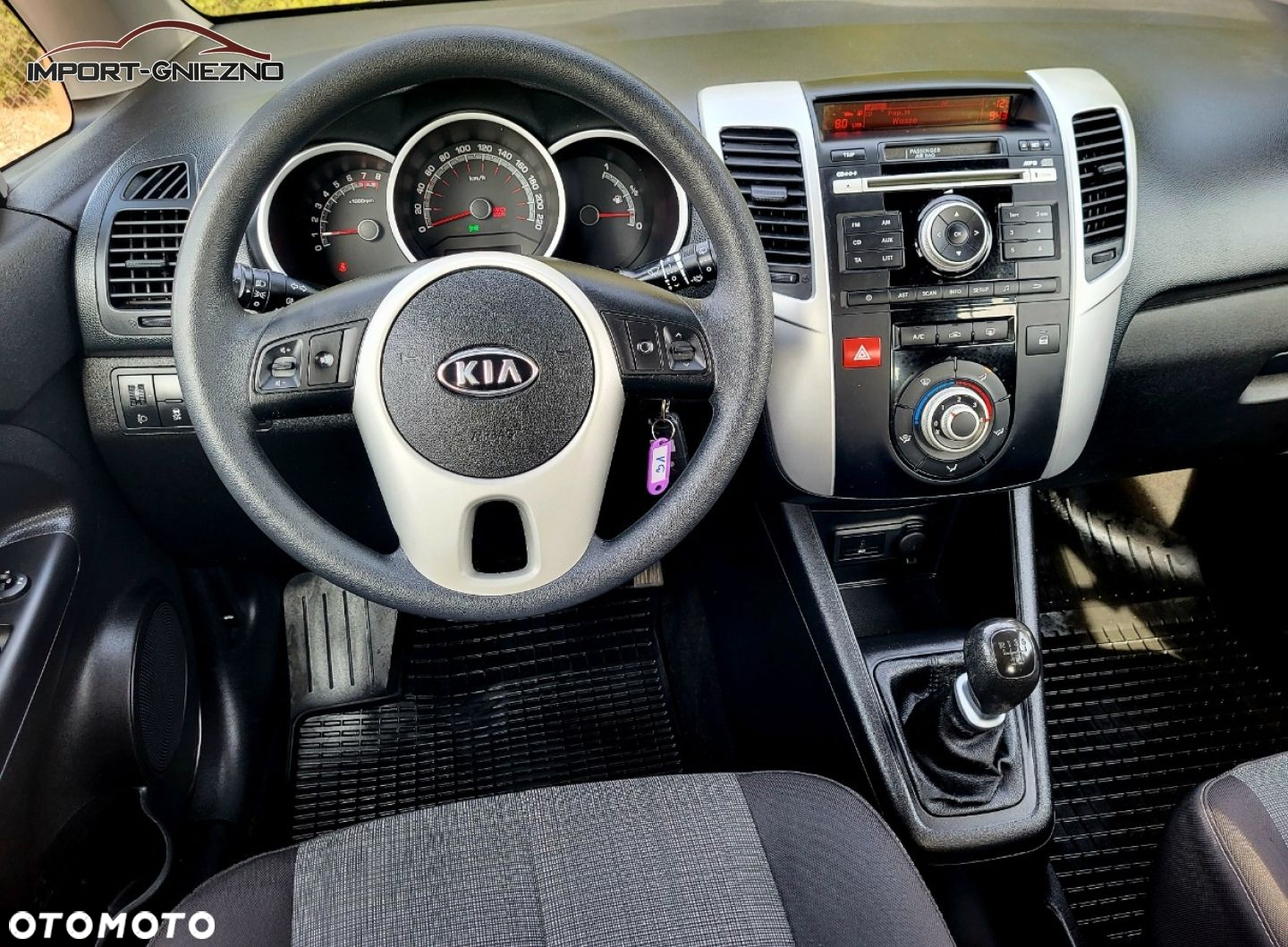 Kia Venga - 15