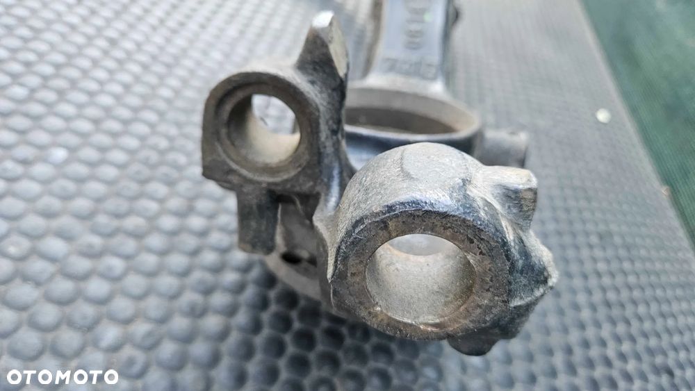 Zwrotnica 8D0407257 AR Piasta Łożysko Przód Przednia Lewa Kopyto Audi A4 B5 A6 C5 VW Passat B5 - 38