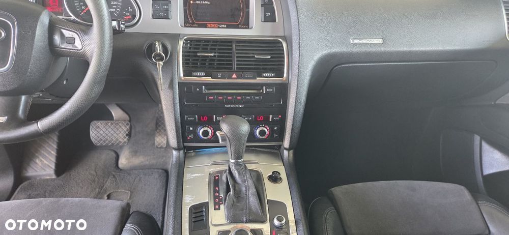 Audi Q7 3.0 TDI DPF quattro tiptronic - 25