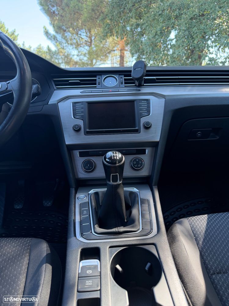 VW Passat Variant 1.6 TDI BlueMotion - 10