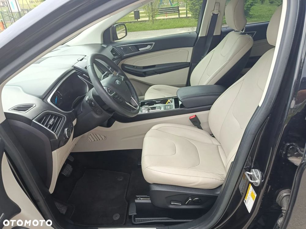 Ford Edge - 10