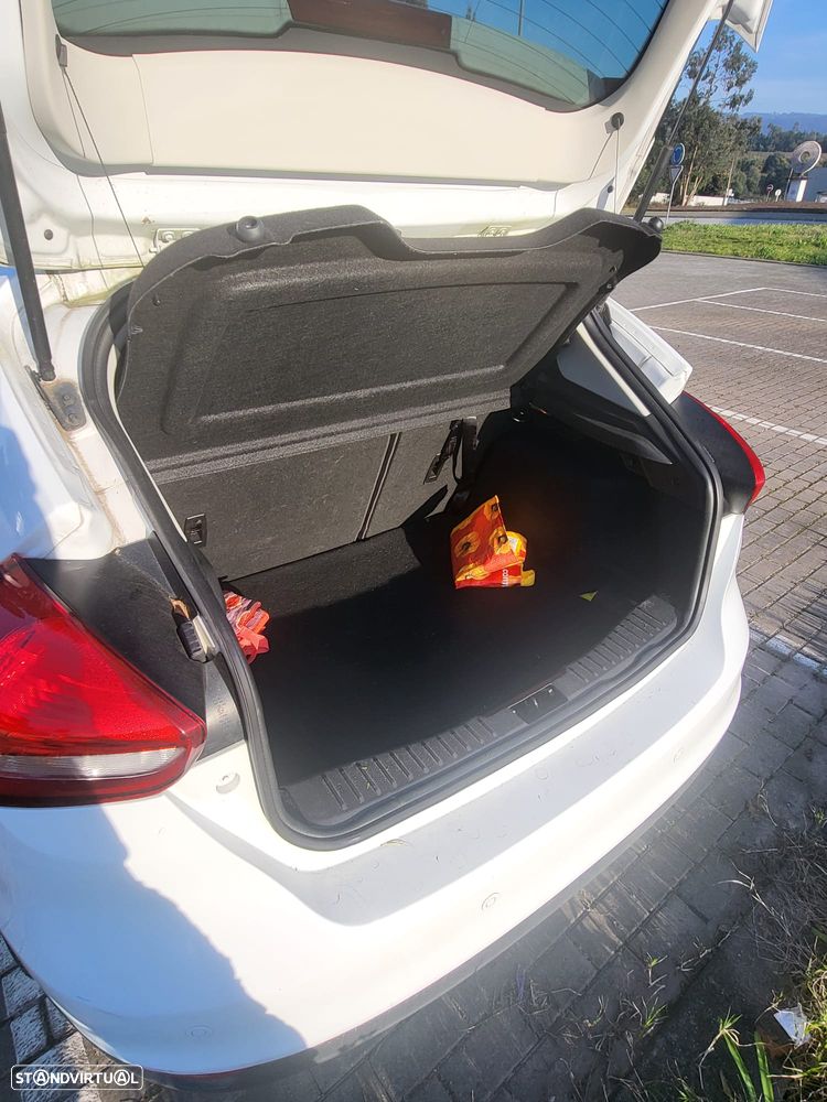 Ford Focus 1.5 TDCi Trend+ - 10