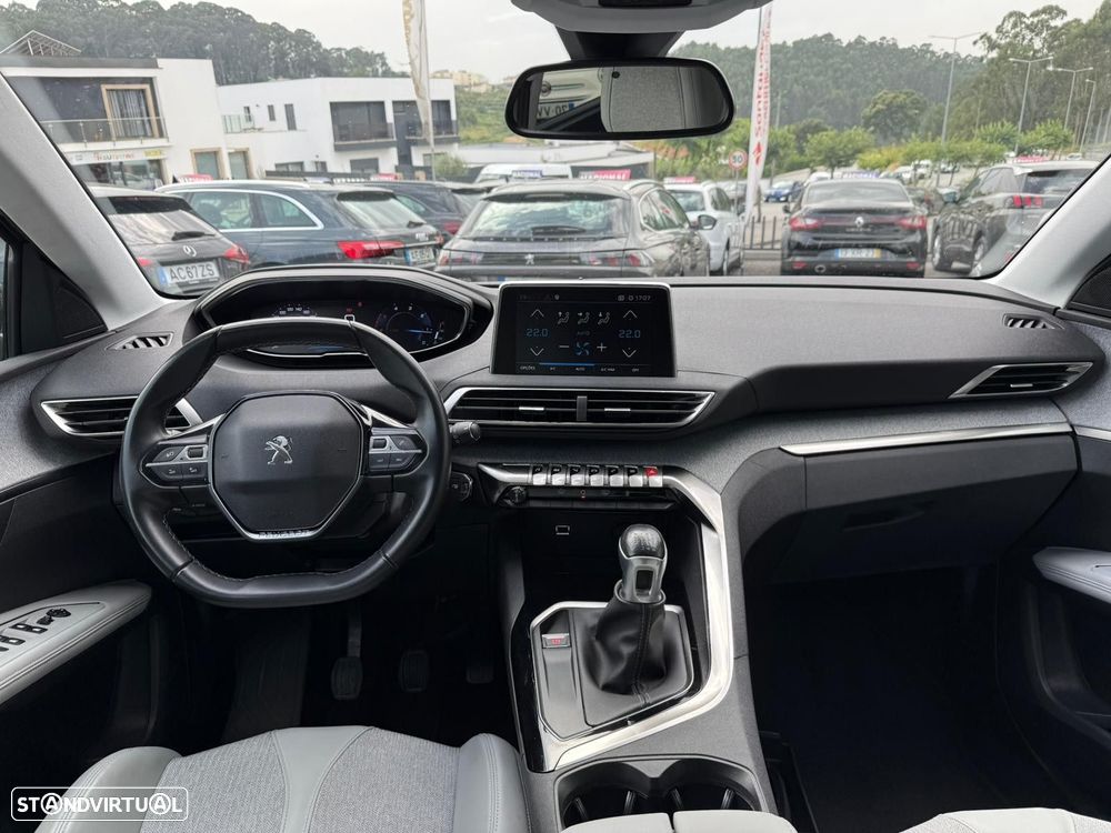 Peugeot 5008 1.5 BlueHDi Allure - 17