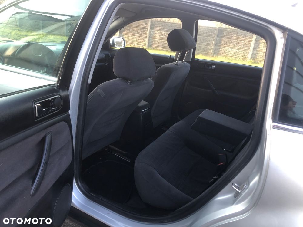 Volkswagen Passat 2.0 Comfortline - 11