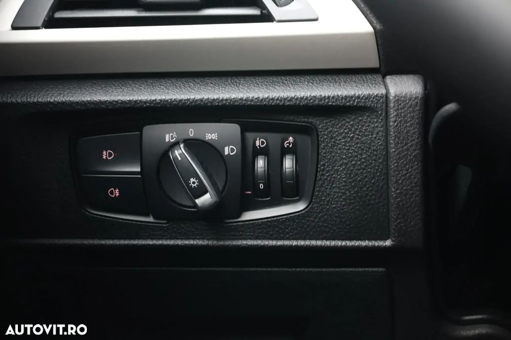 BMW Seria 1 120d xDrive AT Advantage - 32