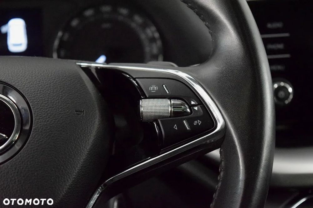 Skoda Octavia 2.0 TDI Ambition DSG - 18