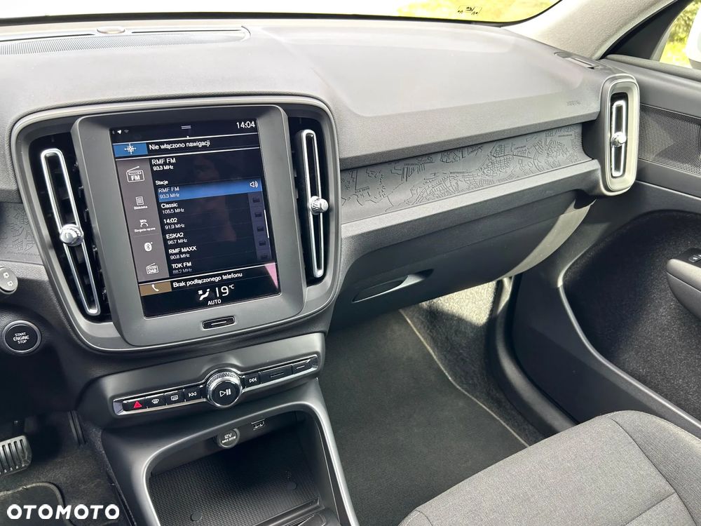 Volvo XC 40 T3 Momentum Pro - 28