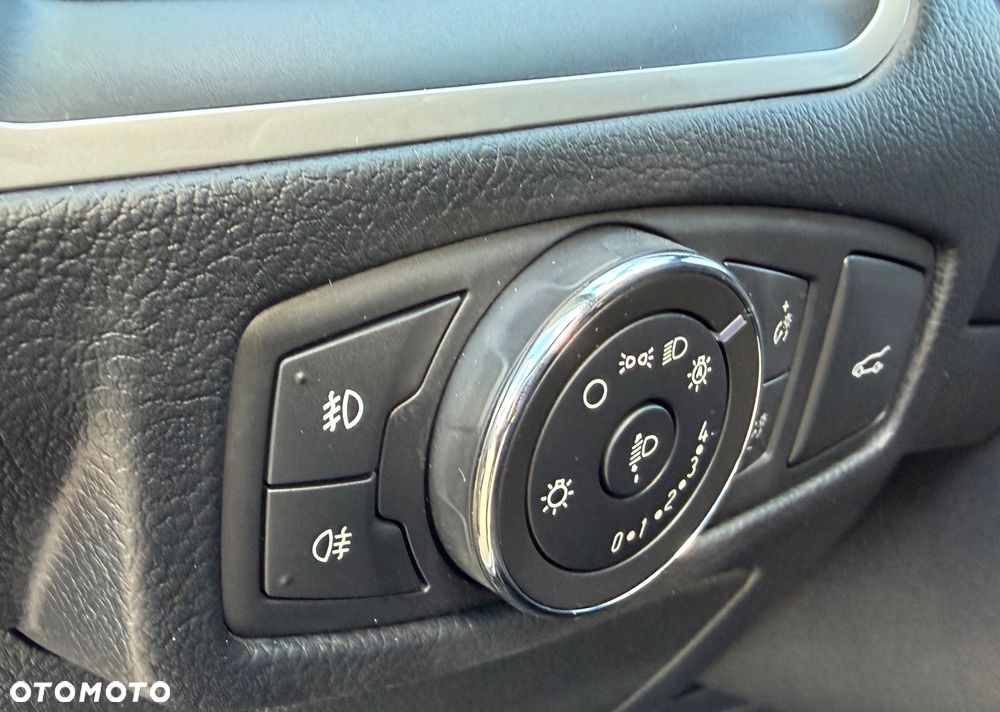 Ford S-Max - 21