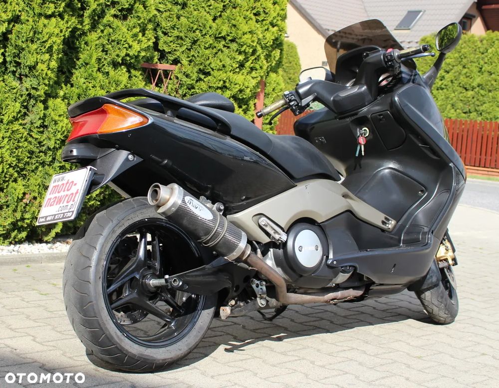 Yamaha Tmax - 12