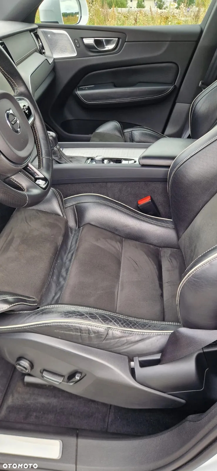 Volvo XC 60 T6 GPF AWD R-Design - 37
