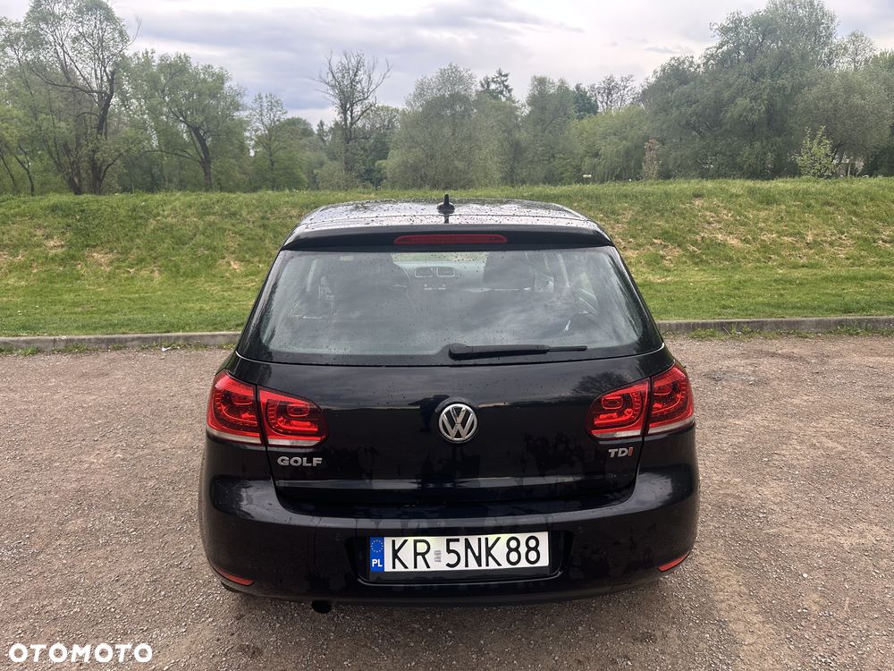 Volkswagen Golf 1.6 TDI Highline DSG - 8