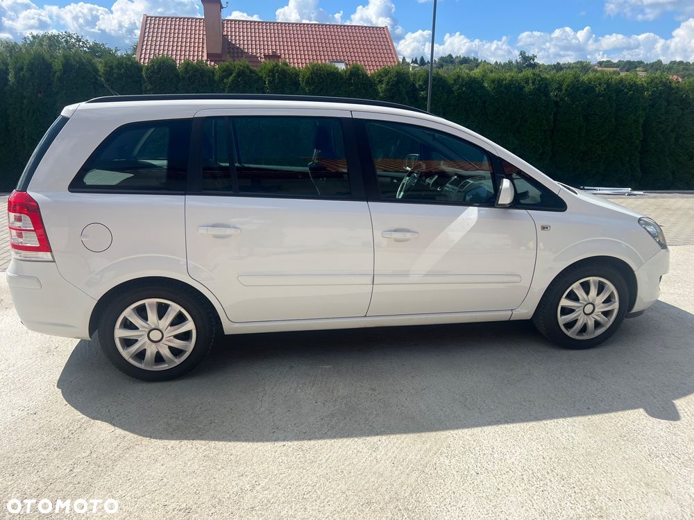Opel Zafira - 2