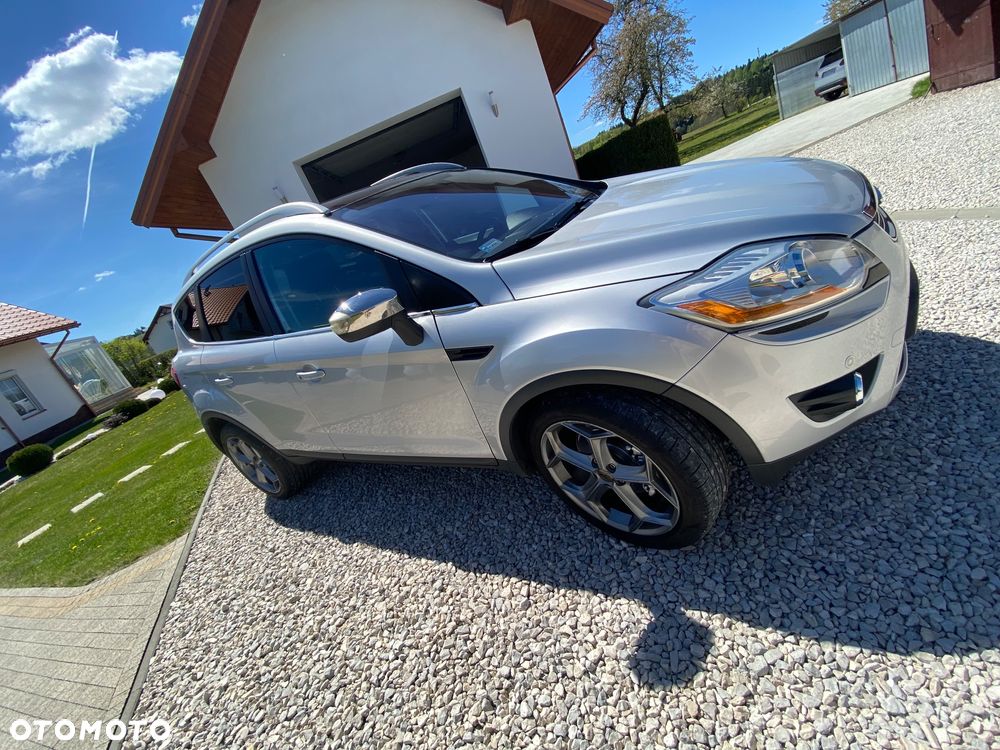 Ford Kuga 2.0 TDCi 2x4 Titanium - 5
