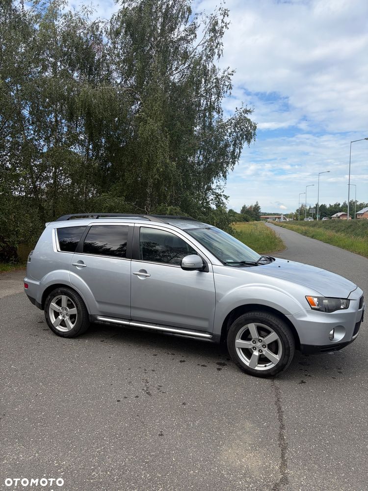 Mitsubishi Outlander 2.0 Intense NAVI 2WD EU5 - 3