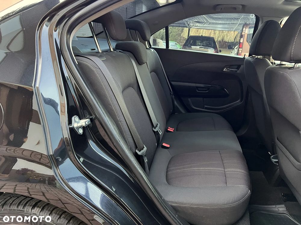 Chevrolet Aveo 1.4 LTZ S/S - 31