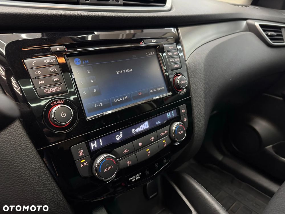 Nissan Qashqai 1.6 DIG-T N-Connecta - 18