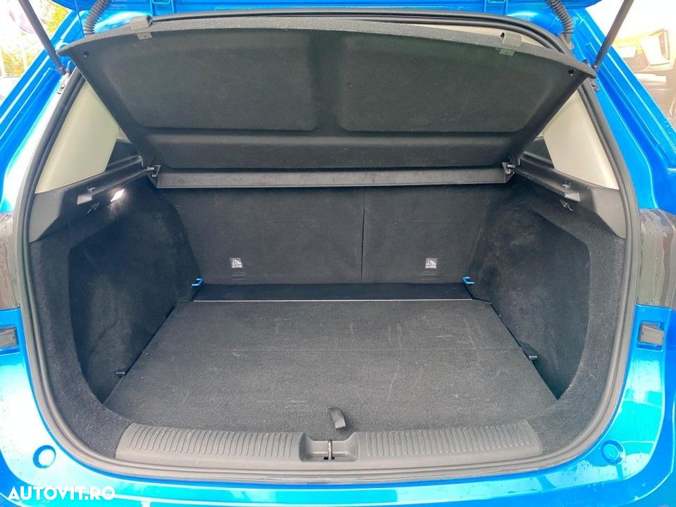 MG ZS HEV - 12