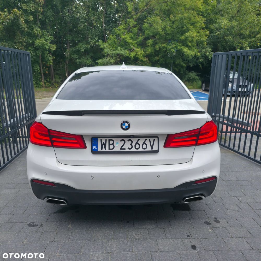 BMW Seria 5 2019 photo 2