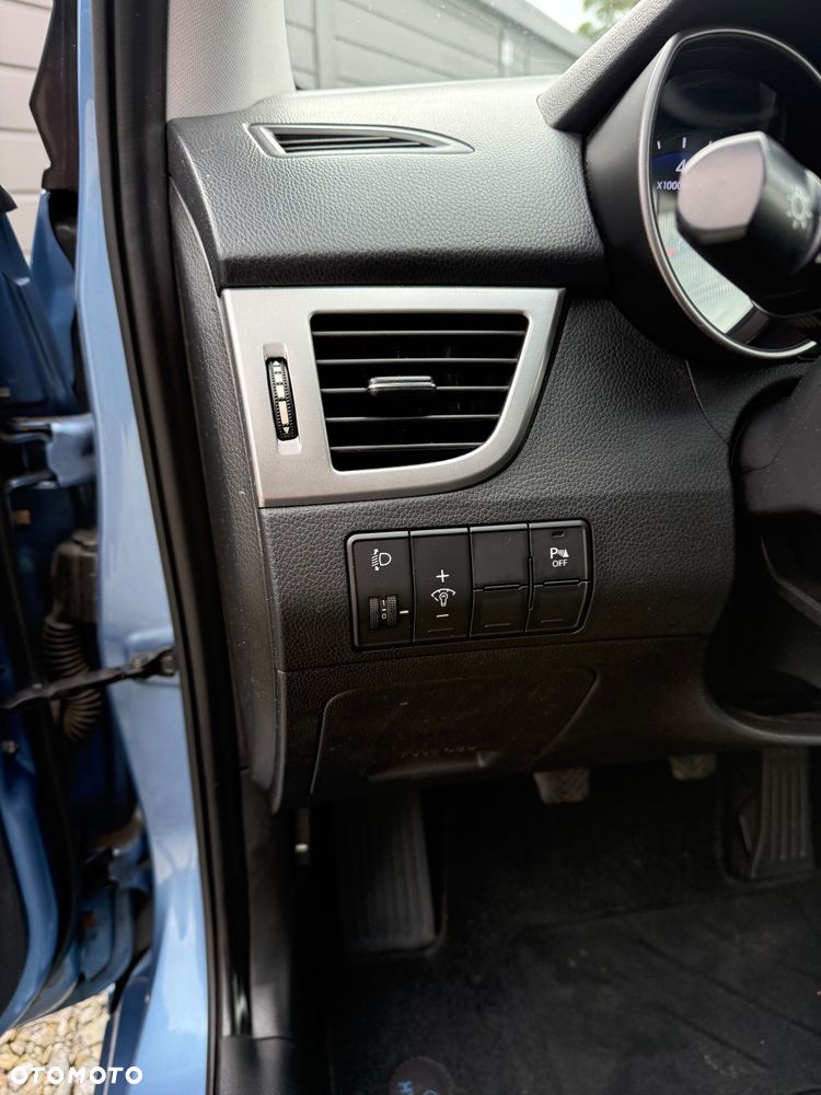 Hyundai i30 blue 1.6 GDI Passion - 11