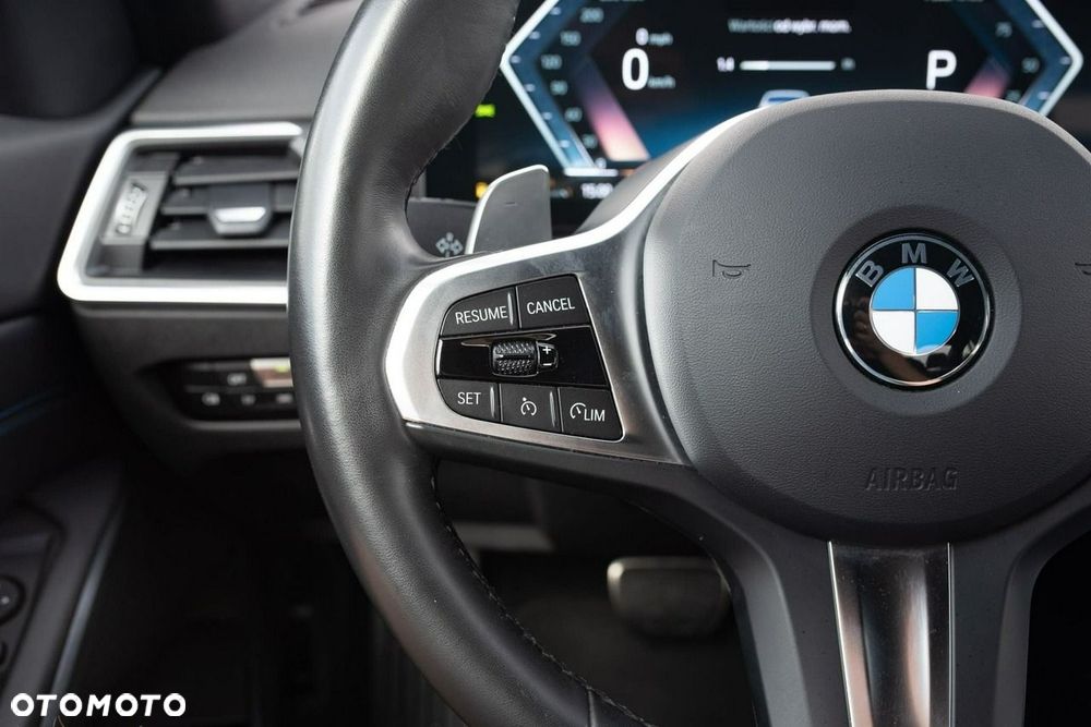BMW Seria 3 318i M Sport - 13