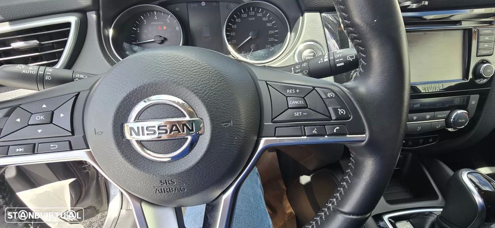 Nissan Qashqai 1.3 DIG-T N-Connecta J18 DCT - 19