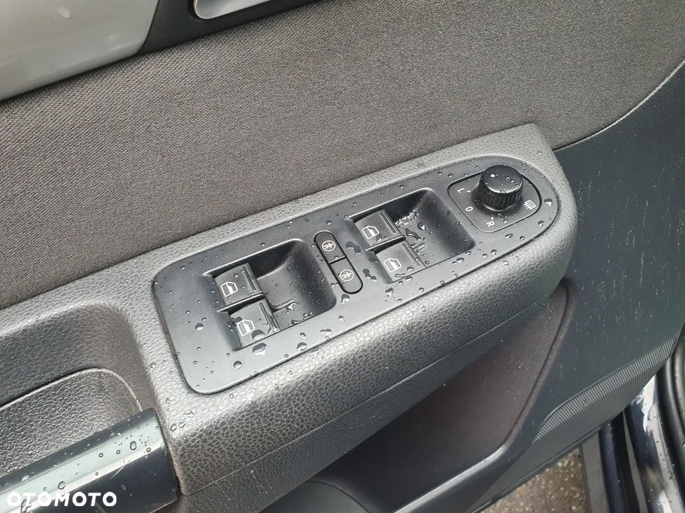 Volkswagen Sharan 2.0 TDI Blue Motion Comfortline - 22