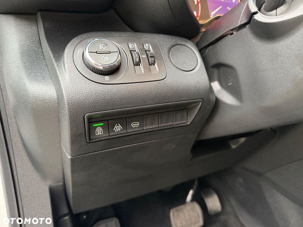 Opel Combo XL 1.5 D Automatik Start/Stop Innovation - 22