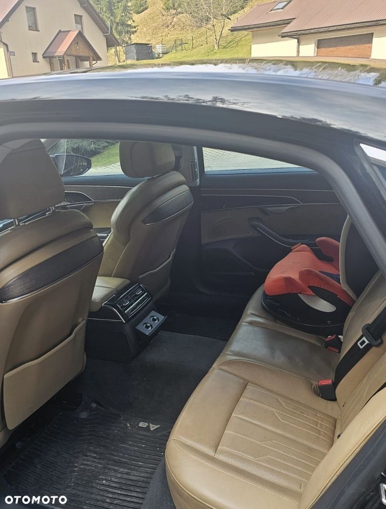 Audi A8 L 55 TFSI quattro tiptronic - 8