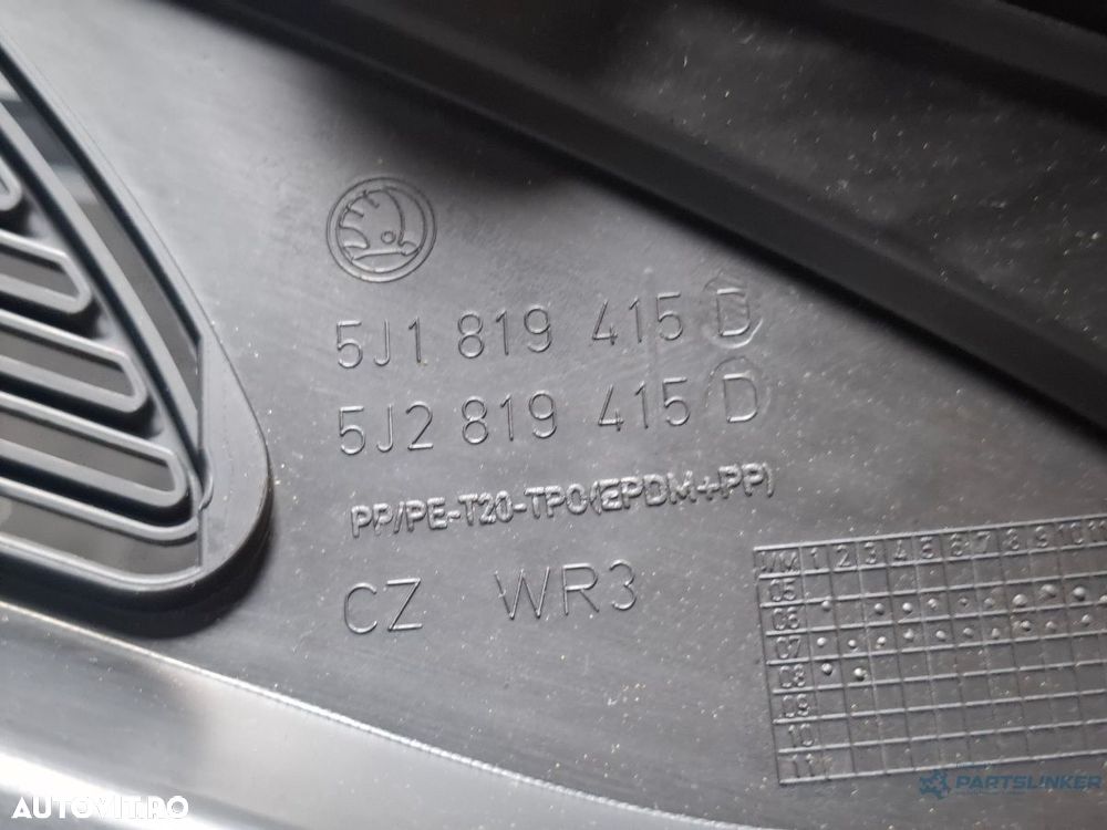 Grila stergatoare SKODA FABIA II 542 2006 - 2014 1.2 1.2 BBM, CHFA 5J1819415D - 1