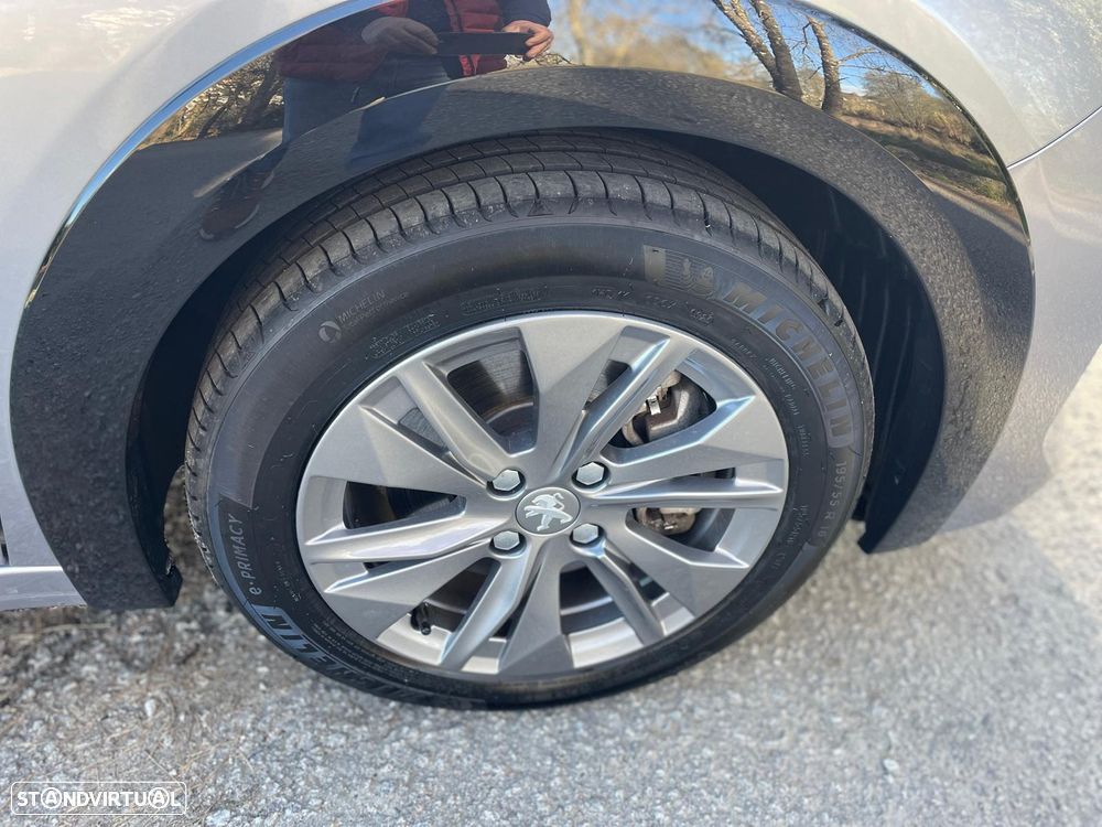 Peugeot e-208 Active Pack - 18