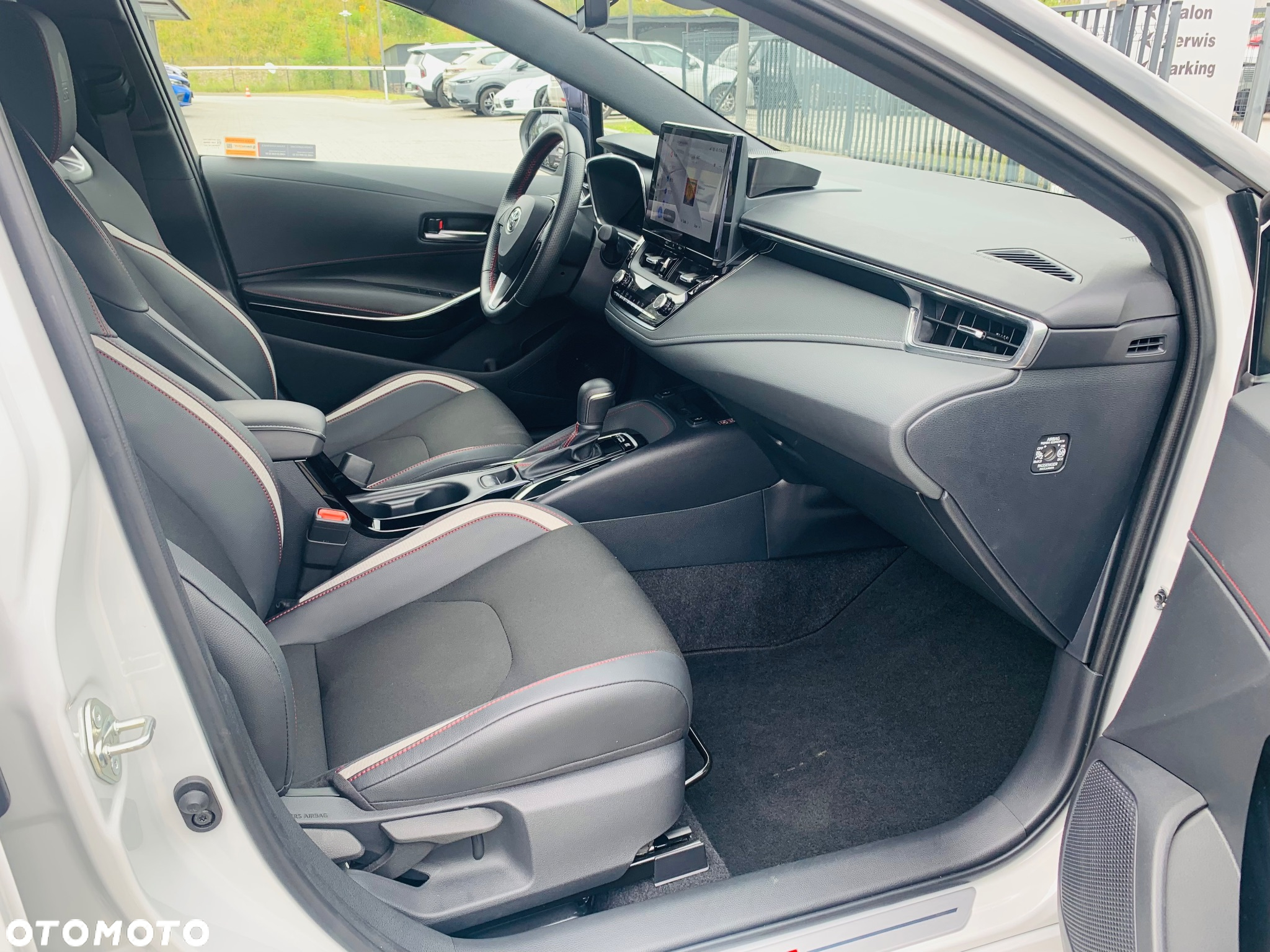 Toyota Corolla 1.8 Hybrid GR Sport Dynamic - 28