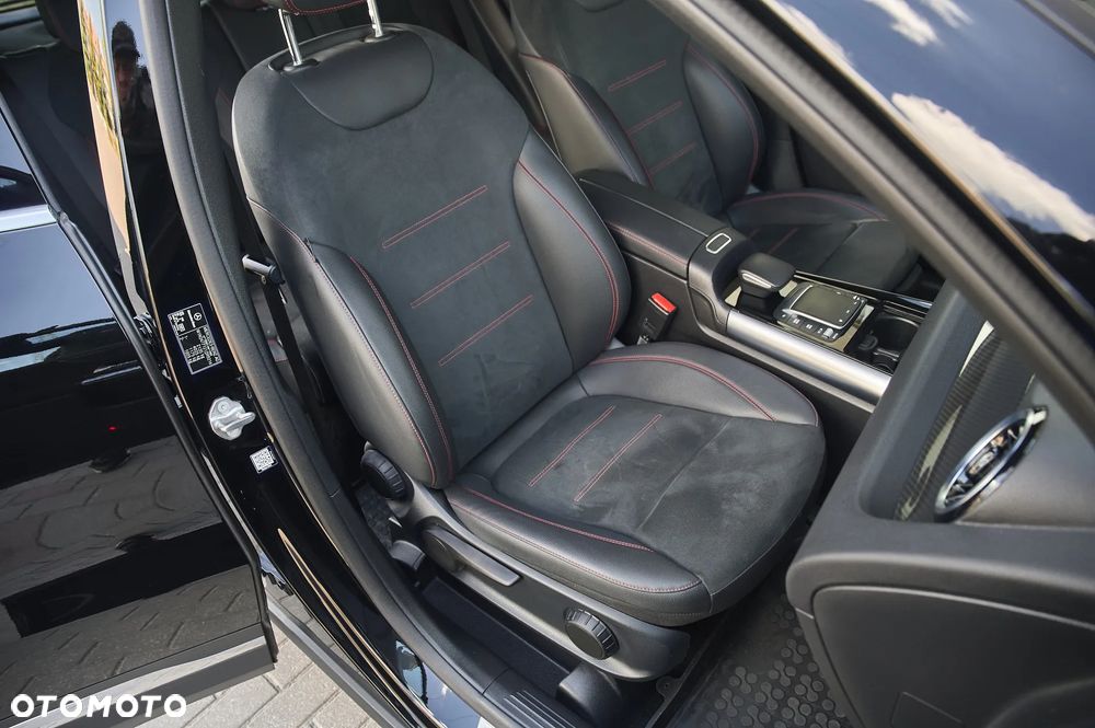 Mercedes-Benz GLA 200 d 8G-DCT AMG Line - 26