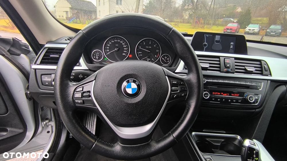 BMW 3GT 318d Modern Line - 22