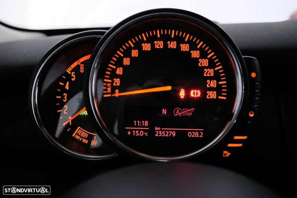 MINI 5 Portas One D - 17