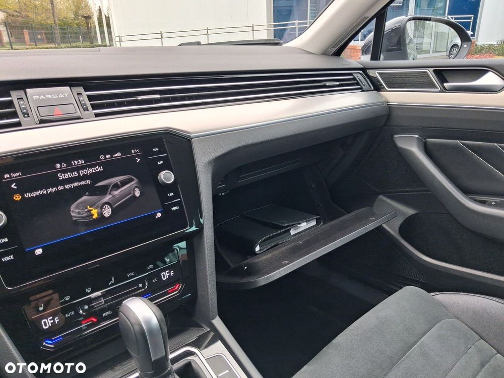 Volkswagen Passat - 31