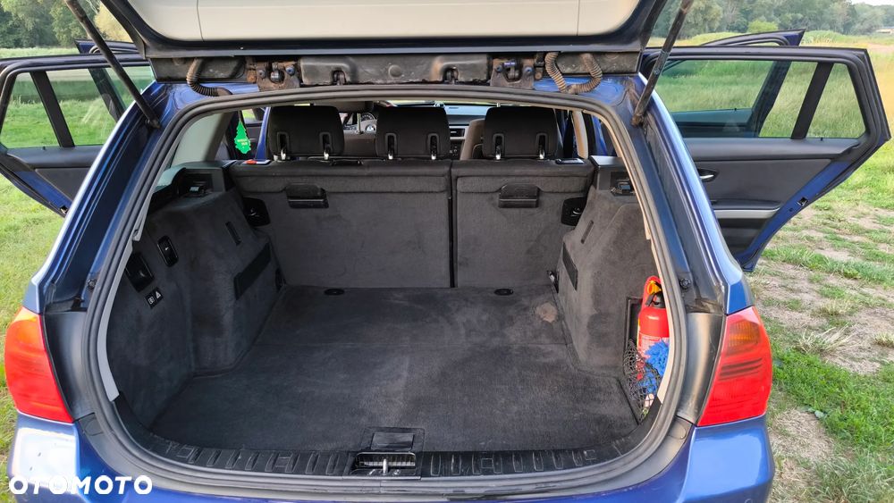 BMW Seria 3 - 22