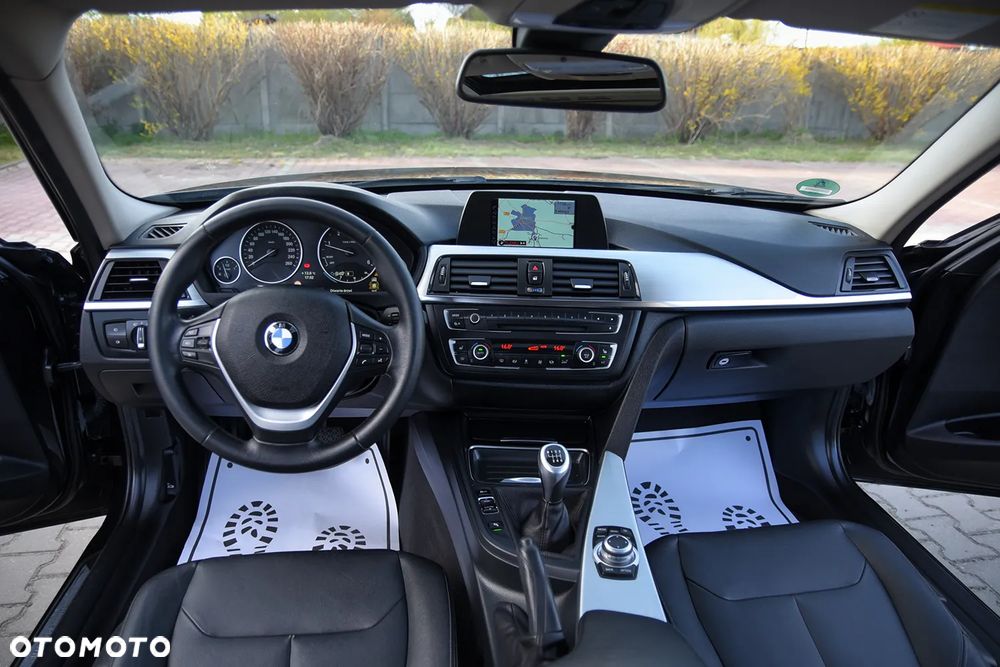 BMW Seria 3 318d - 35
