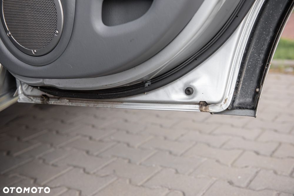 Toyota RAV4 2.0 VVT-i 4x4 - 26
